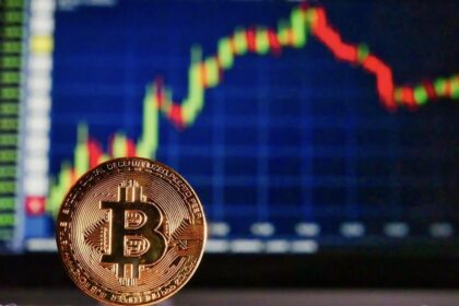 Cryptocurrency Price Analysis: Bitcoin’s $60,000 Struggle Indicates Shift in Altcoin Market Dynamics = The Bit Journal