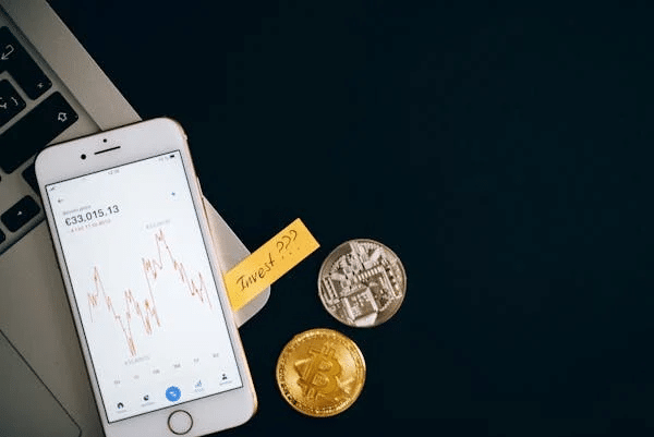 Unlock Extraordinary Returns with MoonBag, The Best Crypto Presale in 2024, As AAVE, And Maga Hat Lose Out = The Bit Journal