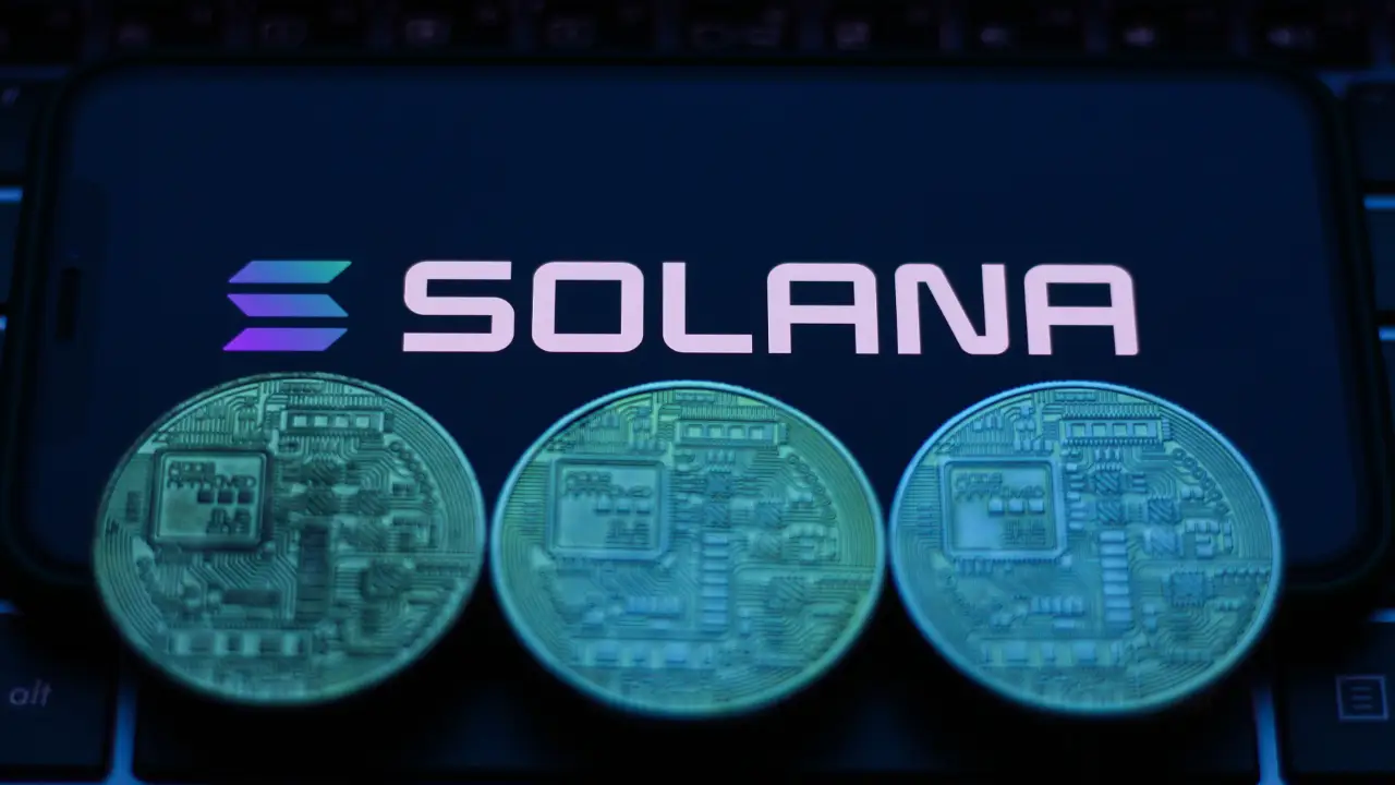 Solana Price Dips Amid Market Volatility