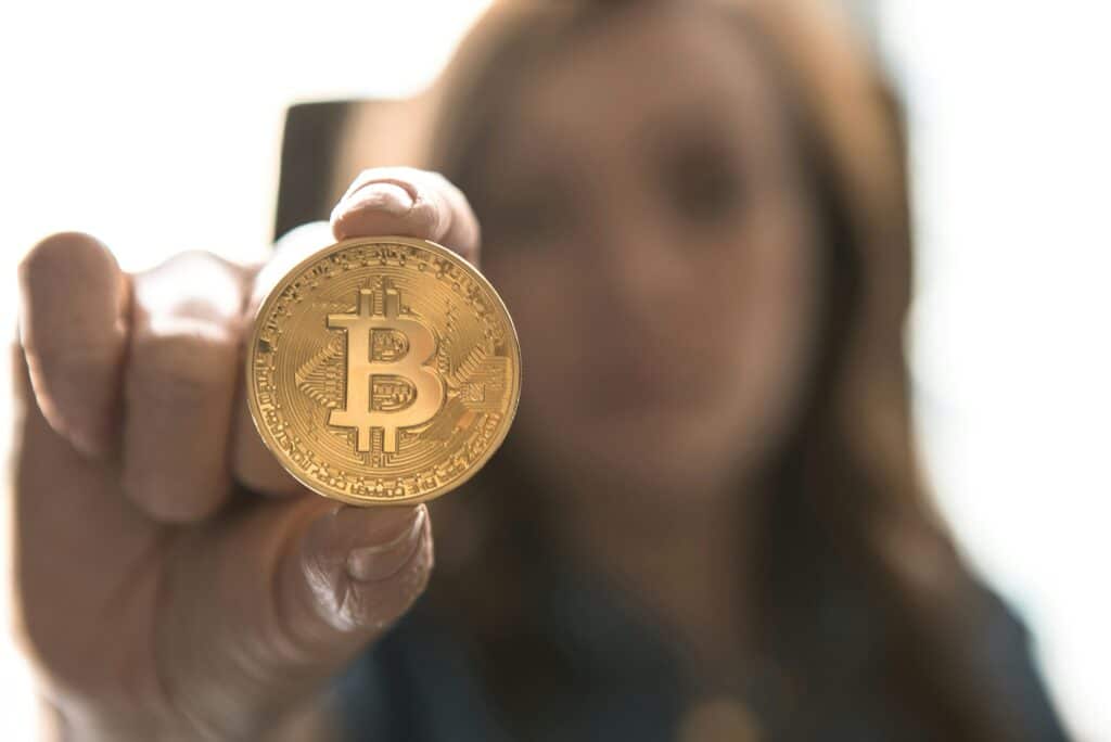 Senator Lummis Proposes US Bitcoin Act 2024: A Game-Changer for America’s Financial Future?