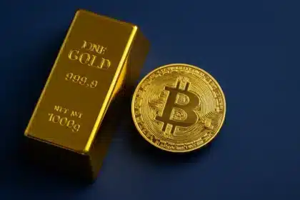 Gold Hits Record High — Can Bitcoin Keep Up? = The Bit Journal